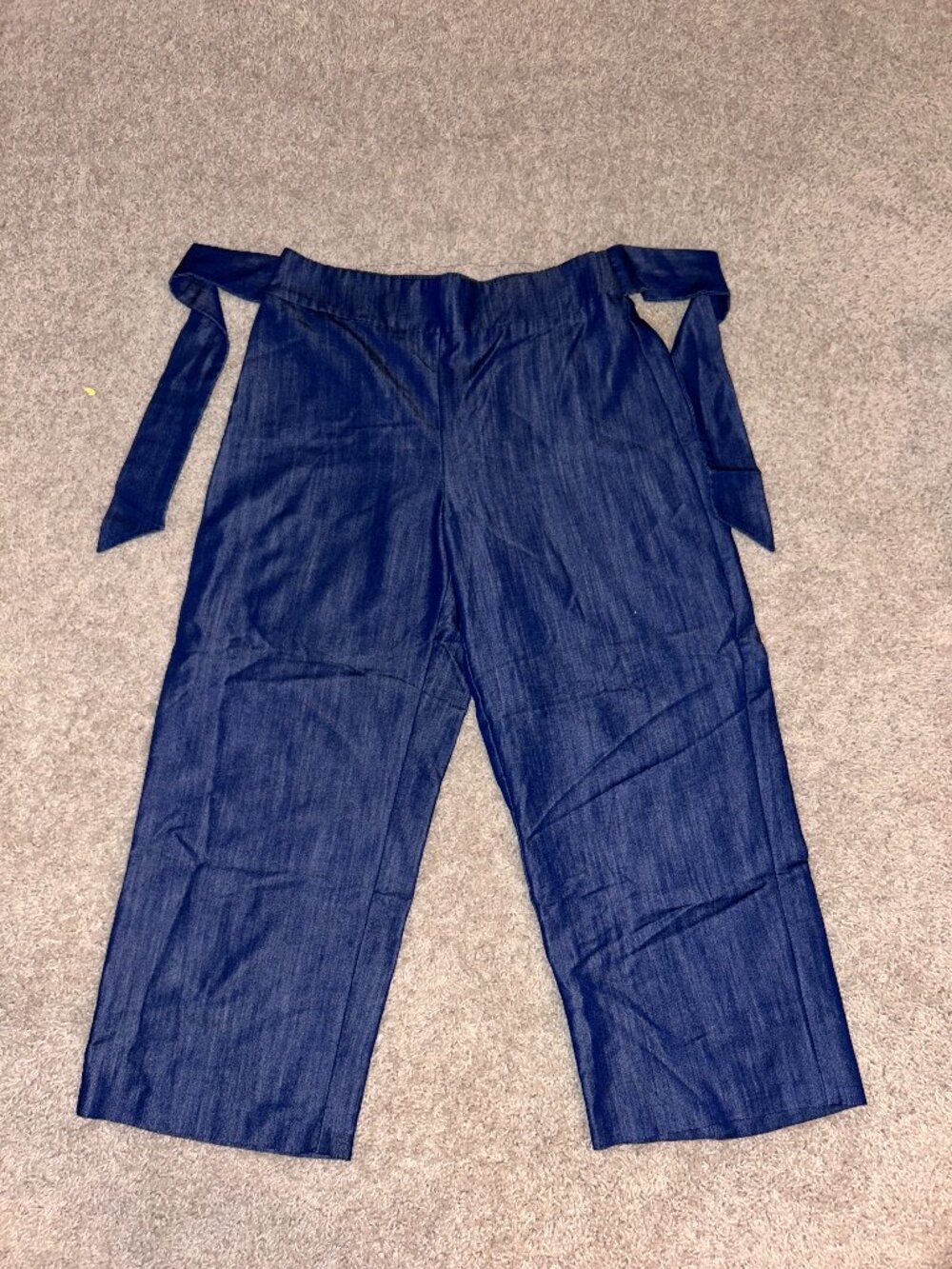 Cropped wide-legged pants
